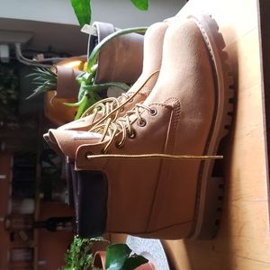 Vegan Timberland Style Boots - NAE